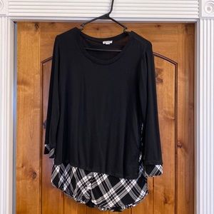 Cute Black and White Tunic. Sz L.
